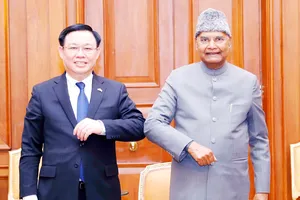 Chủ tịch Quốc hội Vương Đình Huệ hội kiến  Tổng thống Ấn Độ Ram Nath Kovind. Ảnh: TTXVN