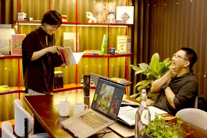 Không gian làm việc tự do trong tổ hợp dành riêng  cho những lĩnh vực khác nhau được nhiều bạn trẻ lựa chọn. Ảnh: Xôn Xao Studio