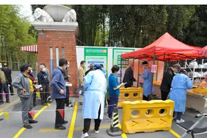 Trung Quốc phong tỏa thành phố  17 triệu dân để ngăn chặn dịch Covid-19