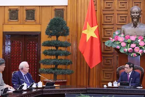 Thủ tướng Phạm Minh Chính tiếp ông Thomas Vallely, Giám đốc Chương trình Việt Nam  tại Đại học Havard. Ảnh: TTXVN