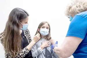 Tiêm chủng vaccine cho trẻ em ở Anh