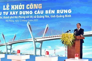 Phó Thủ tướng Lê Văn Thành phát biểu tại lễ khởi công. Ảnh: VGP