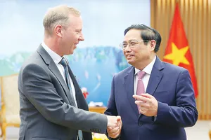 Thủ tướng  Phạm Minh Chính tiếp Đại sứ Liên hiệp Vương quốc Anh và Bắc Ireland Gareth Ward, chiều 2-8. Ảnh:  VIẾT CHUNG