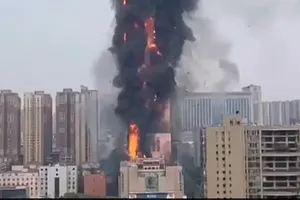 Vụ cháy tòa nhà China Telecom cao 200m tại Trung Quốc: Không có thiệt hại về người
