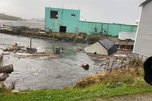 Bão Fiona đổ bộ cuốn trôi nhà cửa tại Newfoundland, Canada ngày 24-9