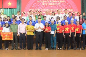 Nhiều địa phương đã chủ động có giải pháp nhằm nâng cao kỹ năng đấu tranh, phản bác  các quan điểm sai trái trên internet, mạng xã hội cho cán bộ, đảng viên, công chức, viên chức