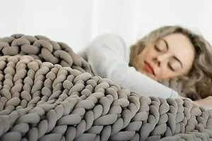 Chăn nặng giúp ngủ ngon