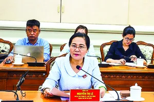  Chủ tịch HĐND TPHCM Nguyễn Thị Lệ phát biểu tại buổi giám sát về công tác cấp Giấy chứng nhận nhà đất cho tổ chức và cá nhân tại các dự án phát triển nhà ở thương mại trên địa bàn TP Thủ Đức. Ảnh: ĐỨC TRUNG