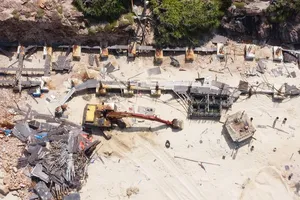 Doanh nghiệp huy động cơ giới đào phá, đổ bê tông ở đảo Hòn Khô dù chưa có giấy phép xây dựng