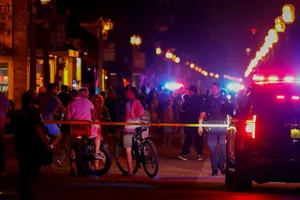 Lực lượng chức năng tại hiện trường vụ việc. Ảnh: ABC