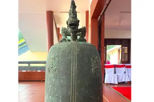 Độc đáo chuông đồng cổ, quý hiếm thời Nguyễn