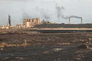 Hiện trường vụ cháy lớn tại mỏ than tỉnh Karagandy (miền Trung Kazakhstan) ngày 28-10. Ảnh: AP