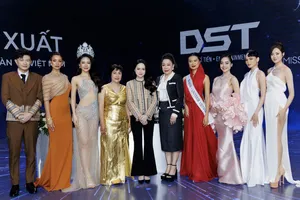 Miss Universe Vietnam công bố nhà sản xuất mới là Dược sĩ Tiến và Hoa hậu Hương Giang 