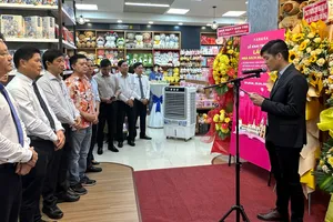 Ông Phạm Nam Thắng, Quyền Giám đốc Fahasa phát biểu tại lễ khai trương