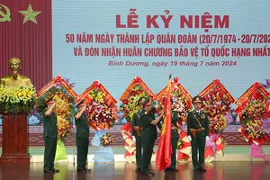 Quân đoàn 4 đón nhận Huân chương Bảo vệ Tổ quốc hạng nhất