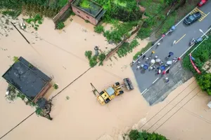 Trung Quốc: Gần 4.000 người phải sơ tán do đê vỡ