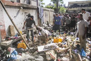 Trường học bị phá hủy sau cuộc tấn công của Israel tại trại tị nạn Jabalia, Dải Gaza