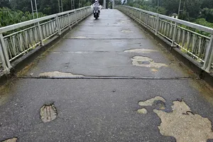 Quảng Trị và Thừa Thiên Huế khẩn cấp xây mới, sửa cầu