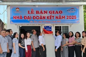 Nhiều doanh nghiệp TPHCM hỗ trợ xóa nhà tạm, nhà dột nát ở ĐBSCL