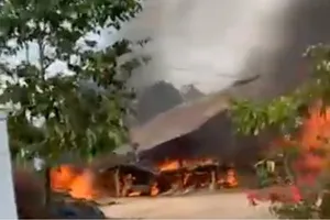 Cháy hai nhà sàn ở Đắk Lắk, thiệt hại hàng tỷ đồng