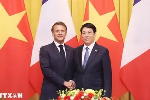 Chủ tịch nước Lương Cường phát biểu tại hội đàm với Tổng thống Pháp Emmanuel Macron. Ảnh: TTXVN