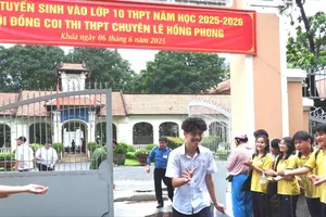 TPHCM: Cảm xúc lẫn lộn sau bài thi môn chuyên, tích hợp