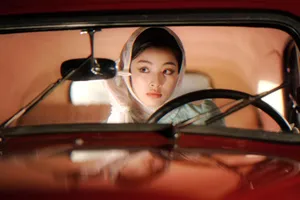 Lan Thy gây ấn tượng bởi vẻ đẹp cá tính, đậm tính Á Đông