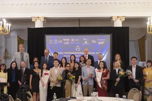 Các đại biểu tại vòng chung kết cuộc thi khởi nghiệp Doanh nghiệp Việt Nam toàn cầu (GVB Startup 2025) tại Vương quốc Anh. Ảnh: LÊ TIẾN