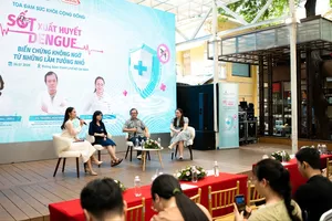 Các bác sĩ chia sẻ tại buổi tọa đàm “Sốt xuất huyết Dengue: Biến chứng không ngờ từ những lầm tưởng nhỏ”