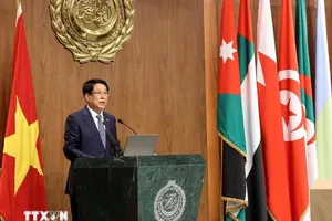 Chủ tịch nước Lương Cường phát biểu chính sách tại Trụ sở Liên đoàn Arab ở thủ đô Cairo, Ai Cập. Ảnh: TTXVN