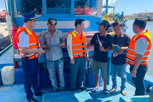 Vùng Cảnh sát biển 3 phát động thi đua cao điểm chống khai thác IUU