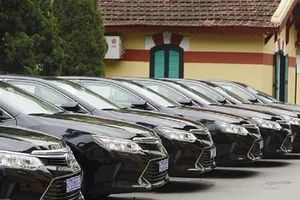 Các trường hợp mua sắm xe công vượt “trần” phải được Bộ trưởng hoặc Thủ trưởng cơ quan trung ương xem xét, quyết định