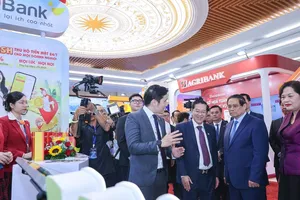 Thủ tướng yêu cầu bứt phá: Ngân hàng số hóa để gần dân, sát thị trường