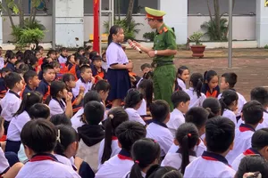 TPHCM: Hàng ngàn học sinh được tuyên truyền về an toàn giao thông và phòng chống ma túy