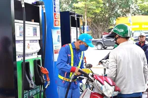 Giá xăng dầu trong nước điều chỉnh từ chiều 11-9