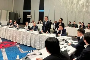 Đồng chí Bùi Minh Thạnh, Phó Chủ tịch UBND TPHCM phát biểu tại hội nghị