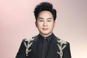 Ca sĩ Tùng Dương cùng nhóm bạn ủng hộ 1 tỷ đồng hỗ trợ 5 tỉnh miền Trung khắc phục hậu quả bão số 10