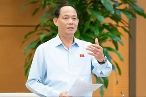 Phó Chủ tịch Quốc hội Trần Quang Phương phát biểu về dự án Luật sửa đổi, bổ sung một số điều của Luật Thống kê