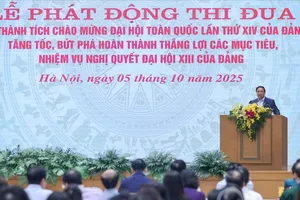 Thủ tướng Chính phủ Phạm Minh Chính, Chủ tịch Hội đồng Thi đua – Khen thưởng Trung ương chủ trì lễ phát động thi đua cao điểm lập thành tích chào mừng Đại hội XIV của Đảng. Ảnh: VGP