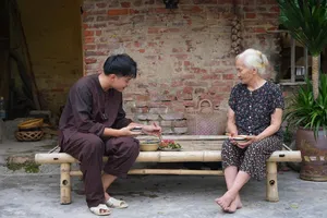 Hình ảnh gợi về ký ức làng quê thân thương bên ông bà trong Bếp quê choa (Ảnh: Bếp quê choa)