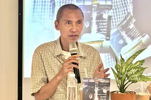 Nhà văn Nguyễn Ngọc Thuần và ấn phẩm mới nhất Vẻ đẹp của kẻ chán chường vừa được giới thiệu đến bạn đọc