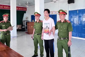 Võ Thái Di (sinh năm 2004, ngụ thôn Mỹ Khê, đặc khu Phú Quý) bị bắt tạm giam để điều tra