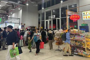 Xử lý các đơn vị vận tải lợi dụng biến động giá nhiên liệu để tăng giá bất hợp lý. Ảnh: QUỐC HÙNG