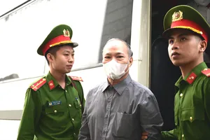 Cựu Thứ trưởng Bộ NN-PTNT Hoàng Văn Thắng và đồng phạm hầu tòa