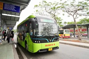 Thêm 53 xe buýt điện phục vụ người dân Hà Nội