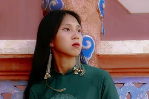 Họa sĩ Bùi Tiên: Từ chất liệu truyền thống đến dấu ấn quốc tế