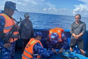 Lực lượng cảnh sát biển niêm phong tang vật