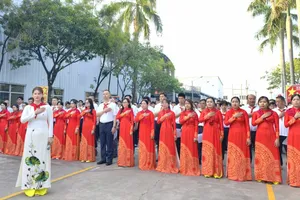 Xúc động lễ chào cờ tưởng niệm Bác Hồ tại một doanh nghiệp FDI