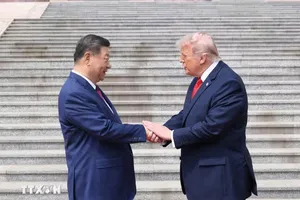 Chủ tịch Trung Quốc Tập Cận Bình chào đón Tổng thống Mỹ Donald Trump tại Bắc Kinh ngày 14-5-2026. Ảnh: THX/TTXVN