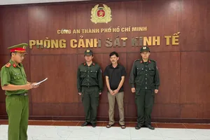 TPHCM: Bắt giám đốc dùng giấy tờ giả, chiếm đoạt 22 tỷ đồng